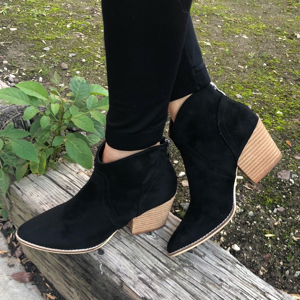High Quality Vegan Suede Western Boots